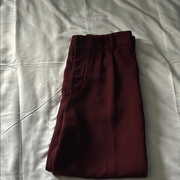Anthropologie Burgundy Cropped Pants with Relaxed Fit - Picture 5 of 6